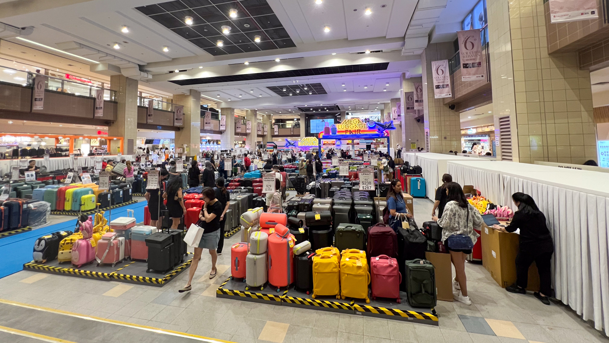 Mega Luggage Fair up to 80% Off Samsonite, Lojel and more! - Little Big ...