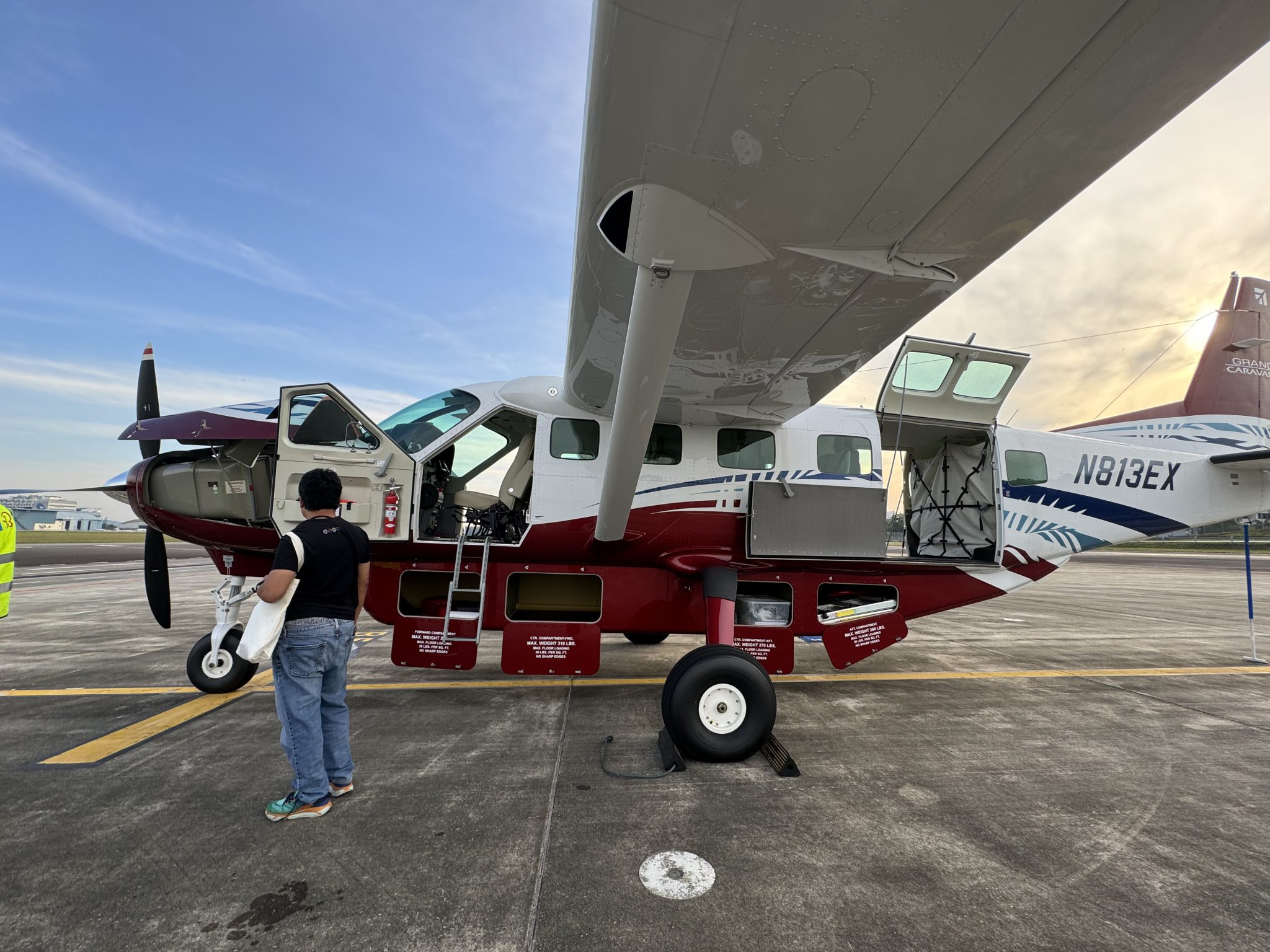 The Cessna Grand Caravan EX in Singapore colours!