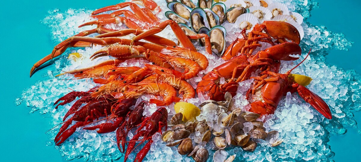 Seafood on ice buffet spread at 21 On Rajah Aloft Singapore Novena