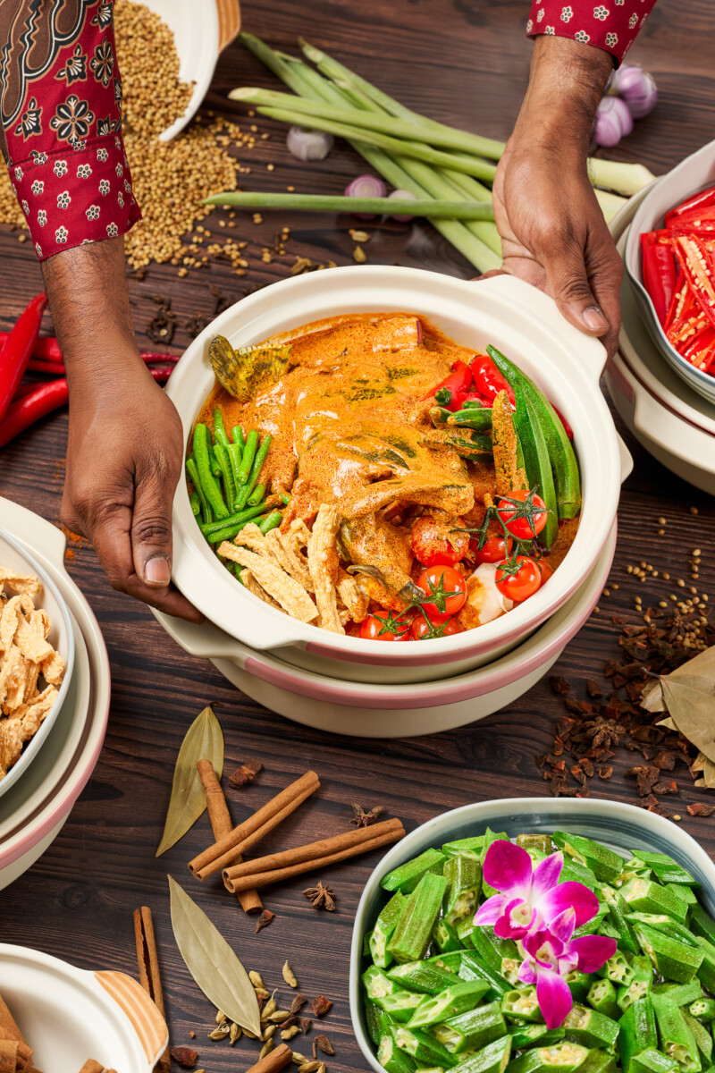 Asian Market Café Fairmont Singapore seafood claypot dining