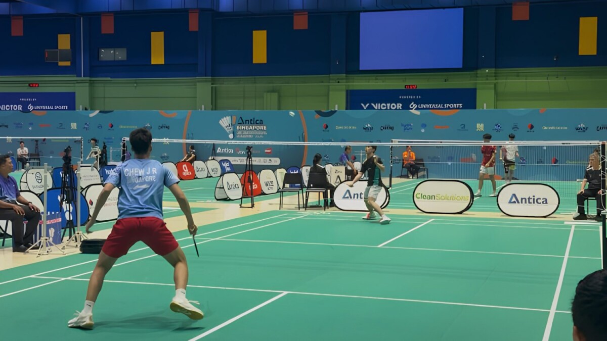 Chew Jie Rui at the OneSG61 with Antica inclusive badminton carnival