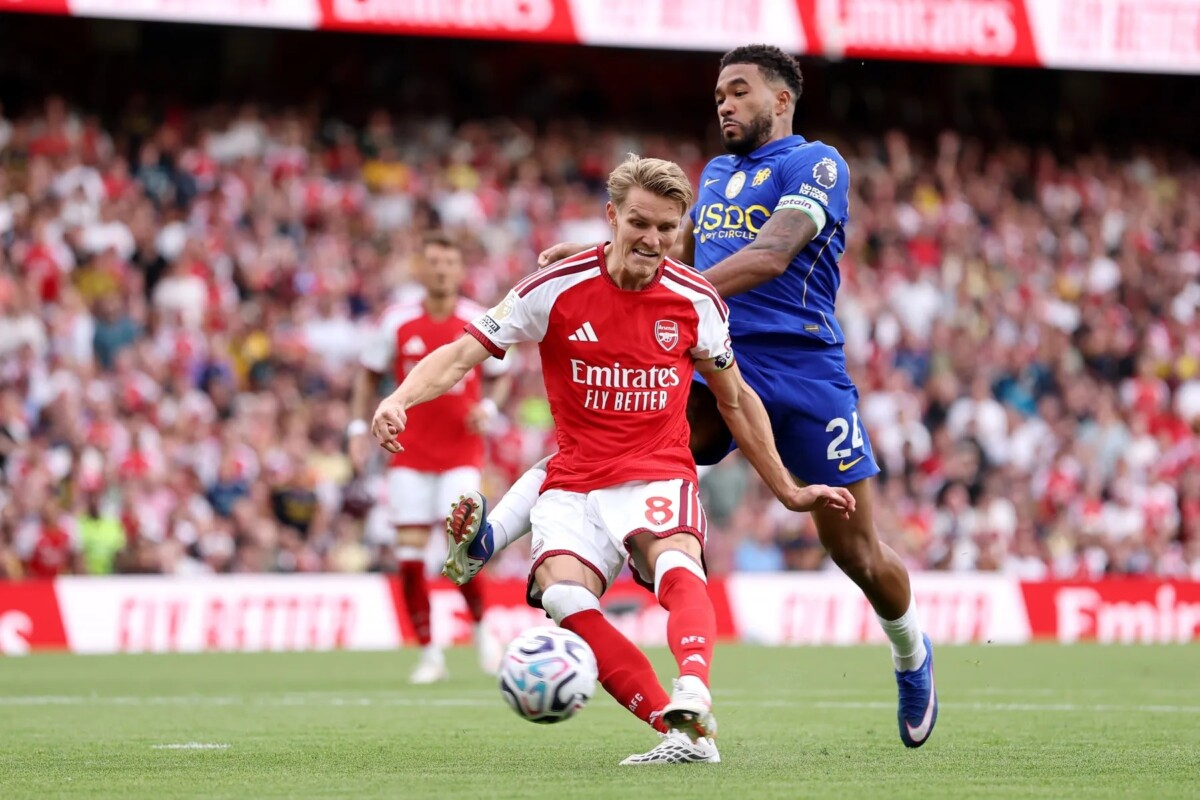 Martin Odegaard scoring Arsenal second goal against Chelsea at the Emirates