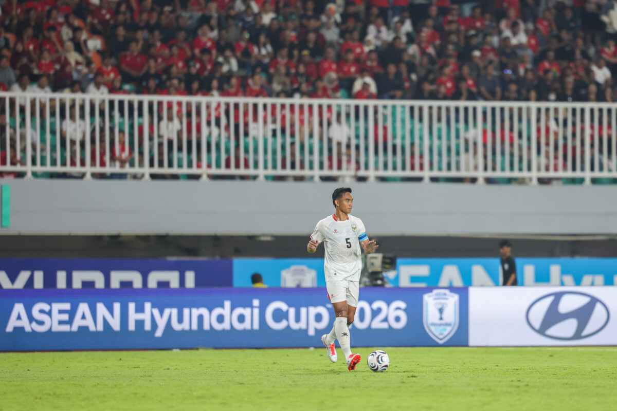 Rizky Ridho brings the ball forward at the ASEAN Hyundai Cup 2026
