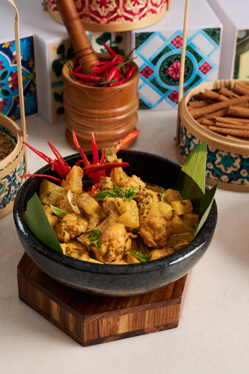 Green curry chicken with basil at Asian Market Cafe