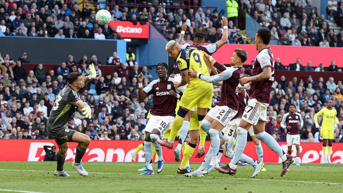 Aston Villa 1-2 Tottenham: Richarlison powers home a header for 2-0