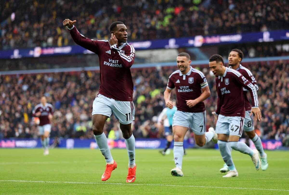 Nicolas Jackson celebrates with Aston Villa team-mates at Villa Park