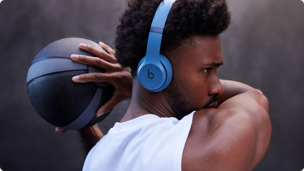 Beats Solo 4 comfort UltraPlush ear cushions design