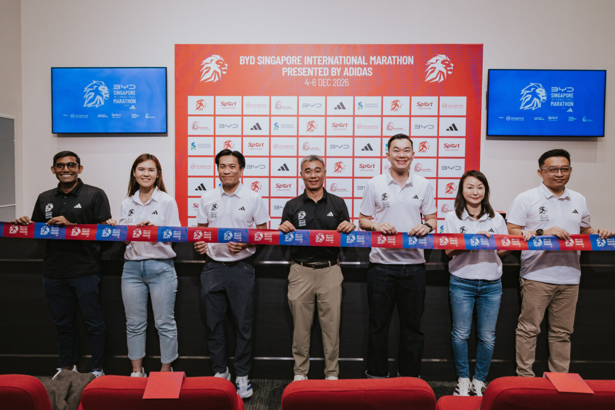 BYD Singapore International Marathon 2026 launch group photo