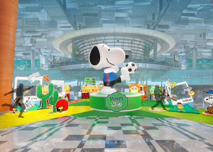 Peanuts photo spots at Changi Airport