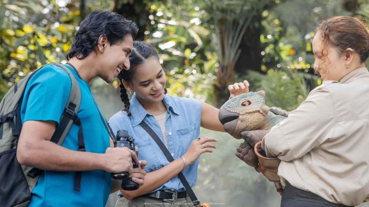 Jurassic World petting zoo Cloud Forest