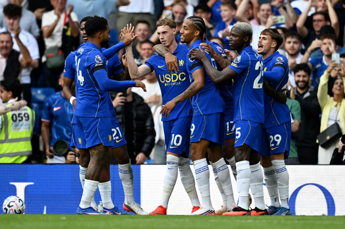 Cole Palmer of Chelsea celebrates during the win over Brighton at Stamford Bridge