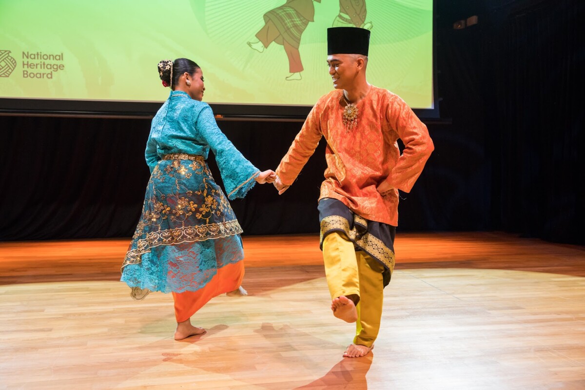 Era Dance Theatre performing a zapin piece