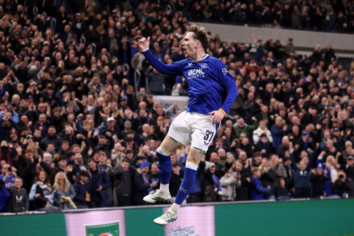 Everton player celebrates in front of home fans at Hill Dickinson Stadium during the Carabao Cup tie against Newcastle