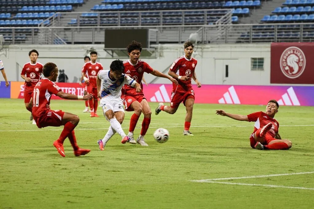 Match still from FC Jurong against Young Lions at Jalan Besar Stadium