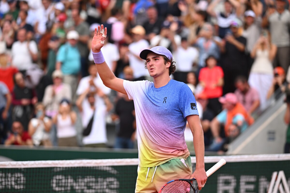 French Open 2026 dark horse Joao Fonseca at Roland Garros