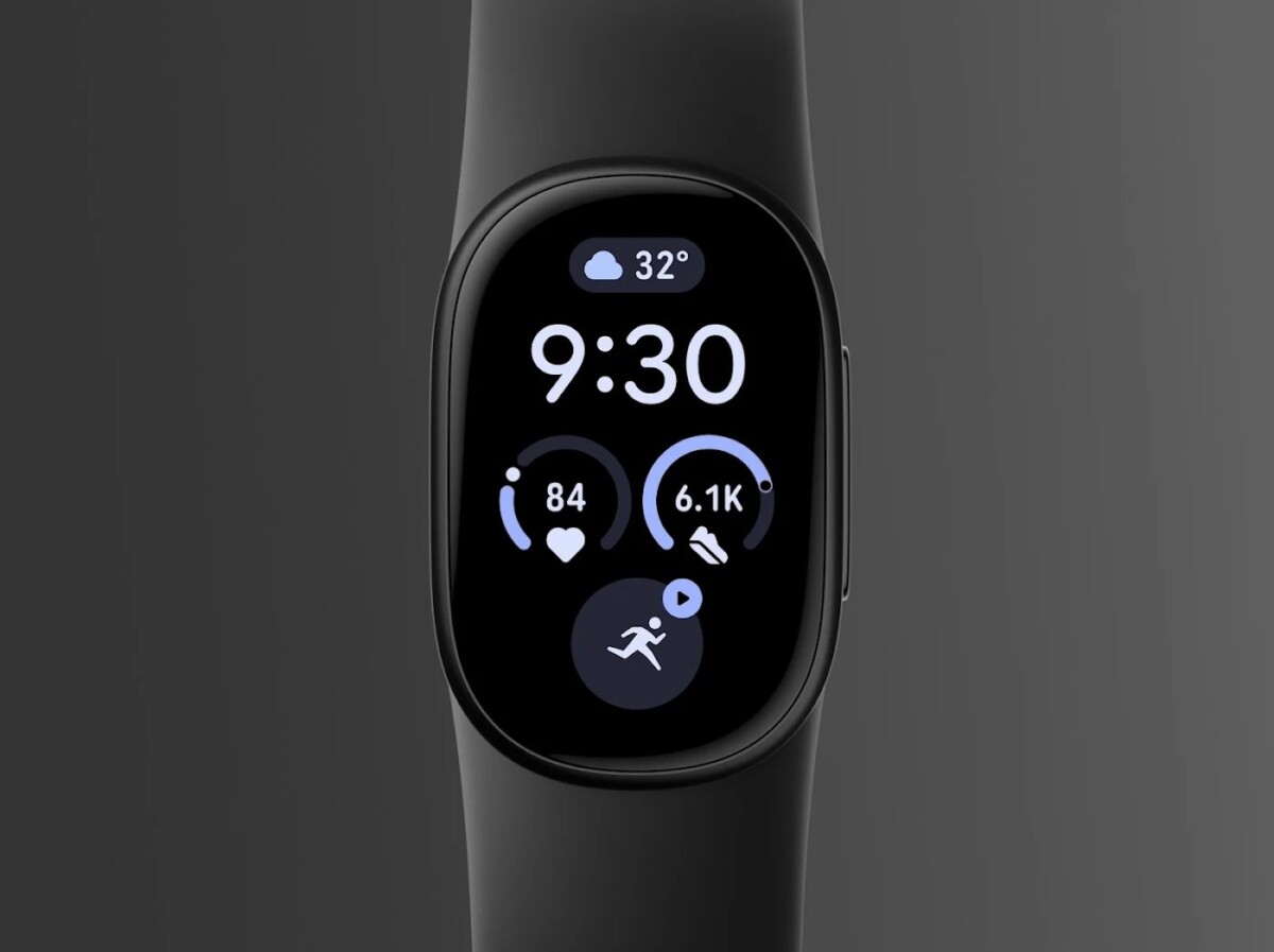 Google Fitbit Edge in Matte Black showing its always-on AMOLED display