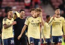 Arsenal beat Sunderland 2-0 as Guimaraes and Saka keep perfect start Bruno Guimaraes celebrates with Arsenal teammates after scoring against Sunderland