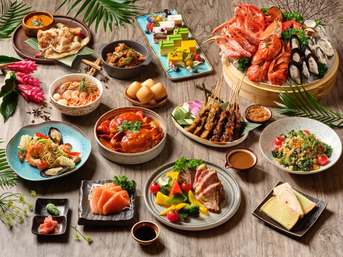 Holiday Inn Singapore Atrium halal buffet seafood spread