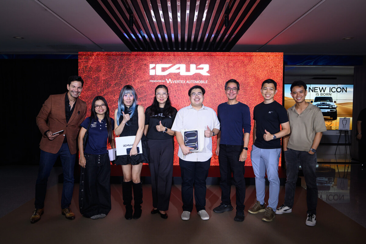Group photo of all participants at the iCAUR V23 Beyond Limits One Charge Challenge prize presentation