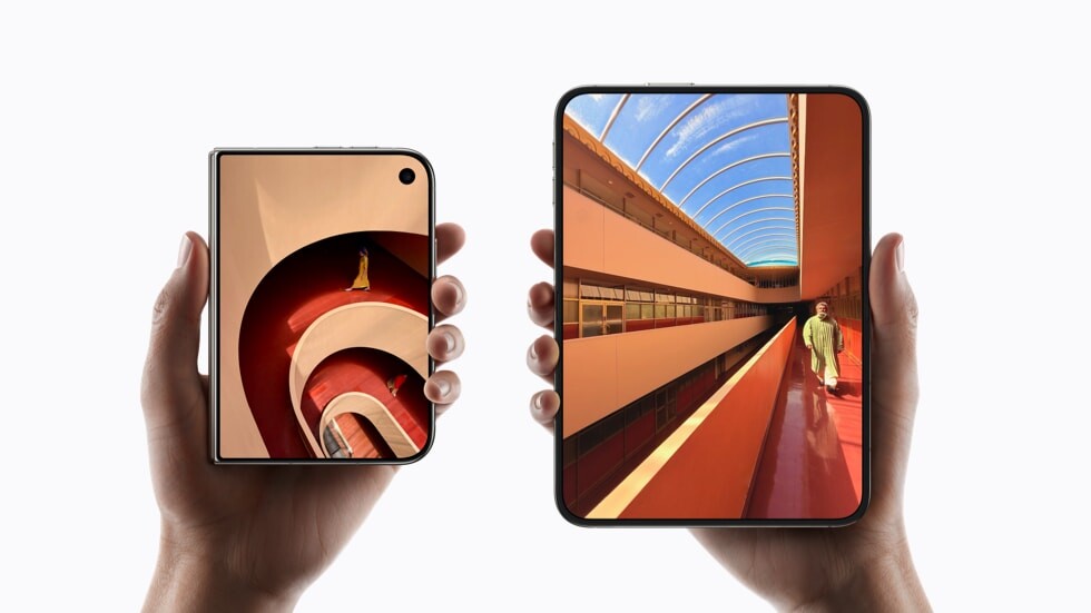iPhone Duo open and closed showing 7.6-inch and 5.4-inch displays