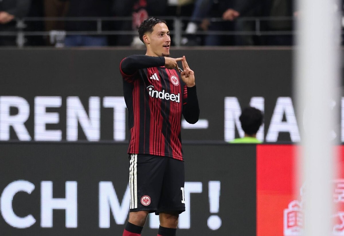 Eintracht Frankfurt striker Younes Ebnoutalib celebrates his goal against Cologne at Deutsche Bank Park