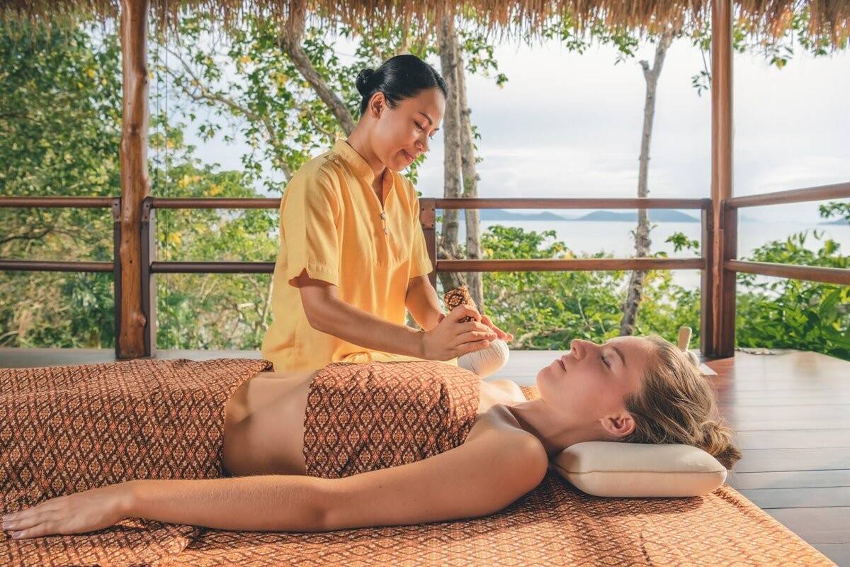 Meditation and mindful movement at Kamalaya's Sacred Renewal programme