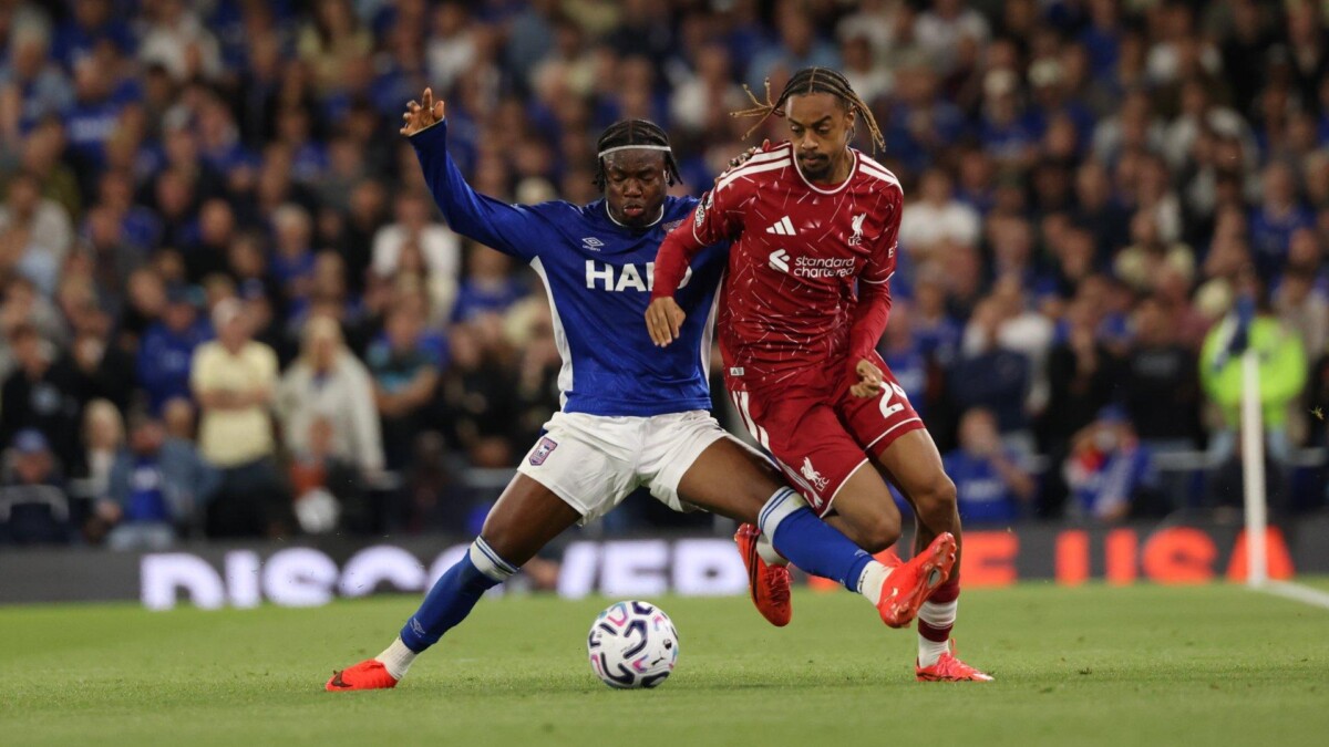 Alexander Isak celebrating during Liverpool 2-0 win at Ipswich Portman Road