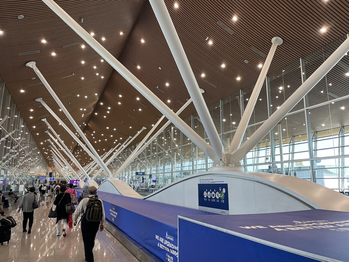 Malaysia e-Gate for Singaporeans at the KLIA departure hall