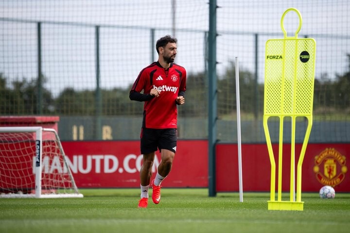 Bruno Fernandes in Manchester United pre-season training 2026/27