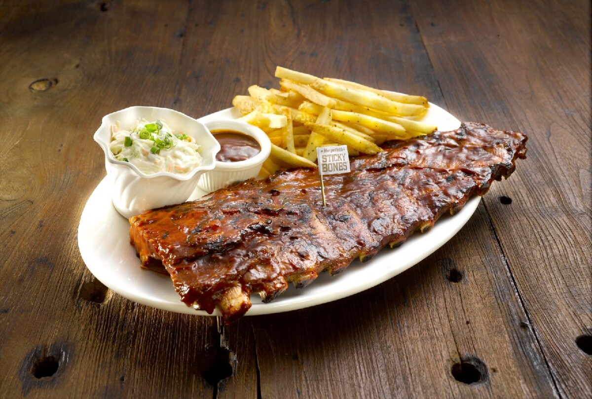 Morganfield's hickory BBQ plate served in Singapore