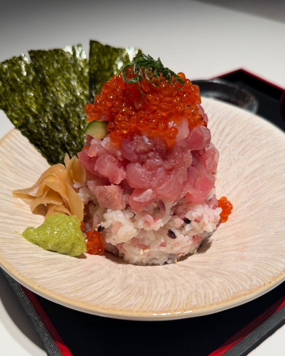 MUKAI Kaiho Don Nami bowl with sashimi over sushi rice