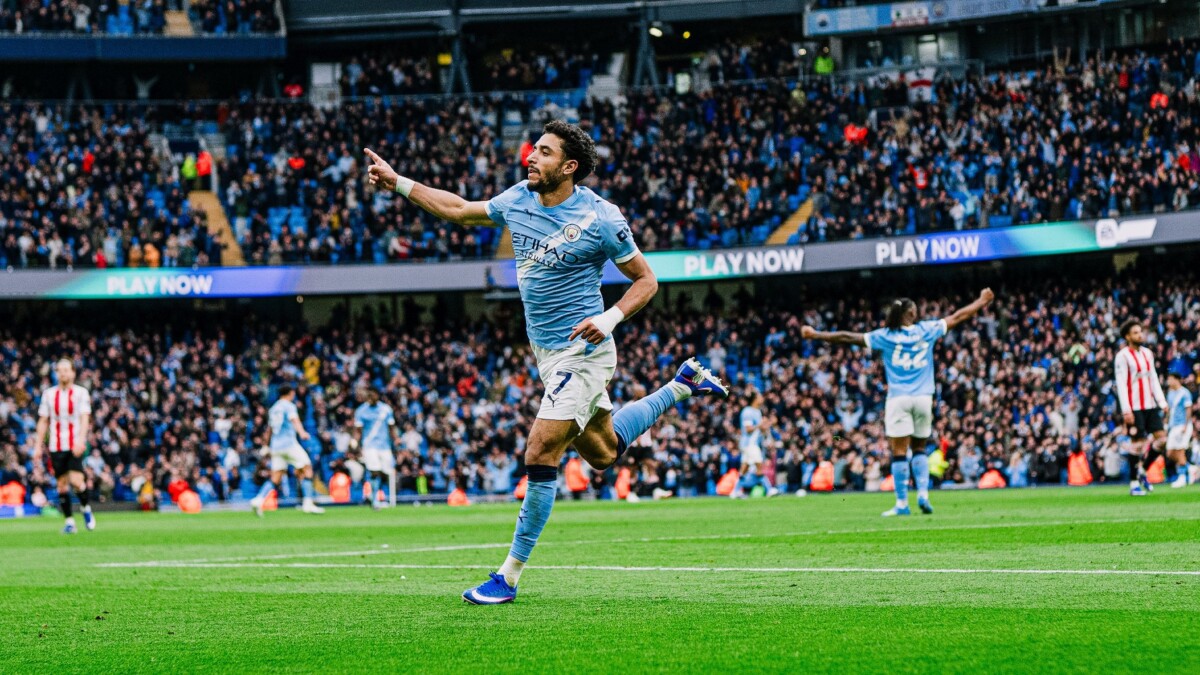 Omar Marmoush on the ball for Manchester City against Brentford