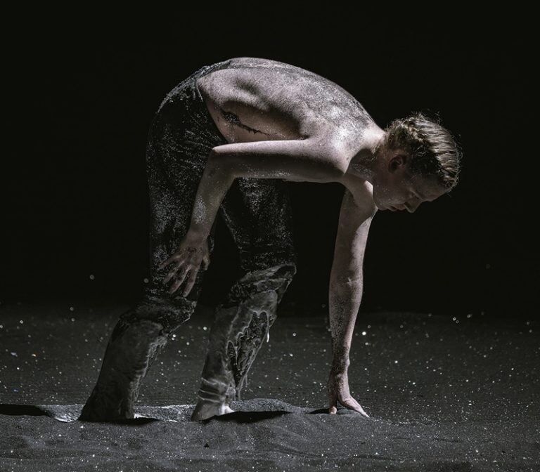 Planet wanderer by Damien Jalet and Kohei Nawa at Esplanade Theatre, vOilah! 2026