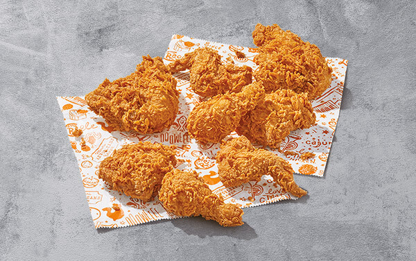 Popeyes signature chicken bundle official product photo
