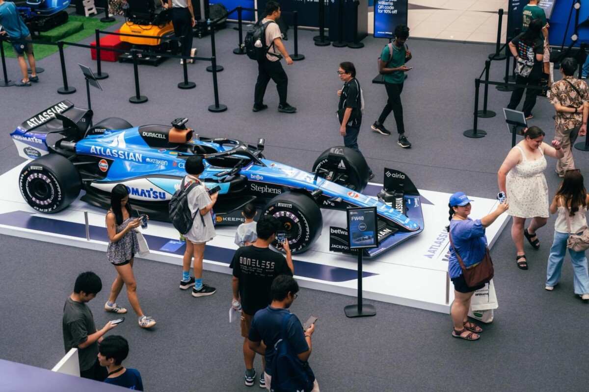 Williams FW48 show car at the Williams F1 Fan Zone in Marina Square