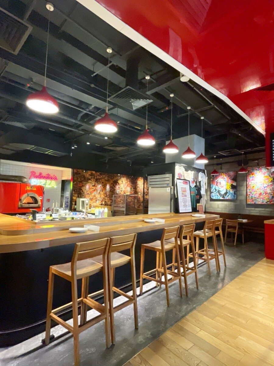 Roberta’s Pizza at Marina Bay Sands, matching the outlet and menu decision, supporting view 1