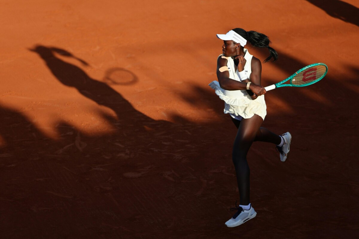 Roland-Garros 2026 Day 3 court action on the terre battue