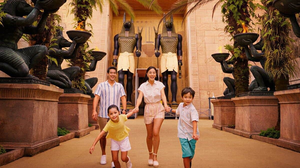 Universal Studios Singapore Twilight Thrills visual