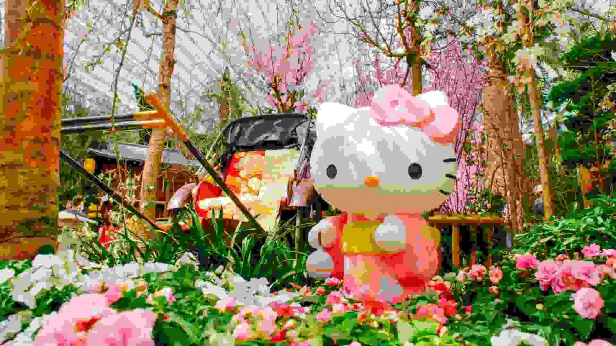 Hello Kitty in kimono at Sakura 2026 Gardens by the Bay