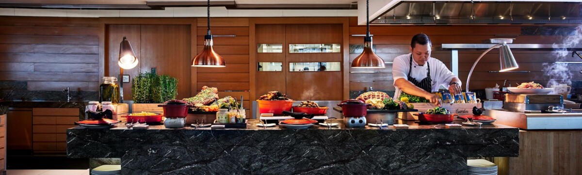 Seasonal Tastes 1-for-1 buffet dinner spread at The Westin Singapore