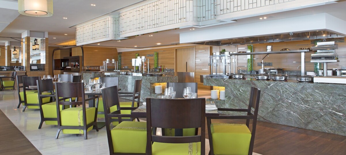 Seasonal Tastes DBS deal buffet line