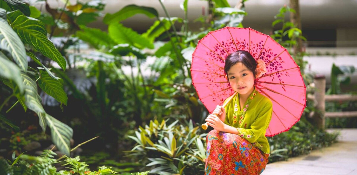 Child in Peranakan outfit, Shangri-La Singapore A Taste of Singapore's Heritage package