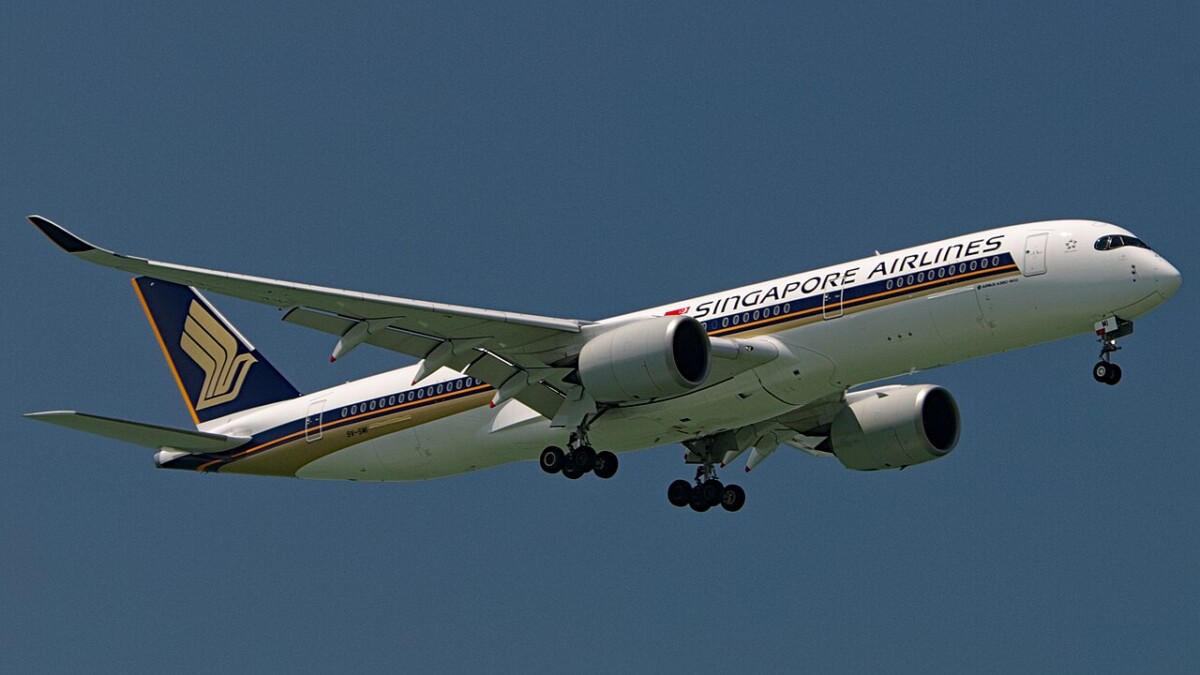 Singapore Airlines Airbus A350 landing at Changi Airport