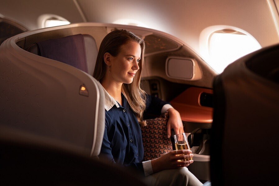 Singapore Airlines Business Class seat cabin product