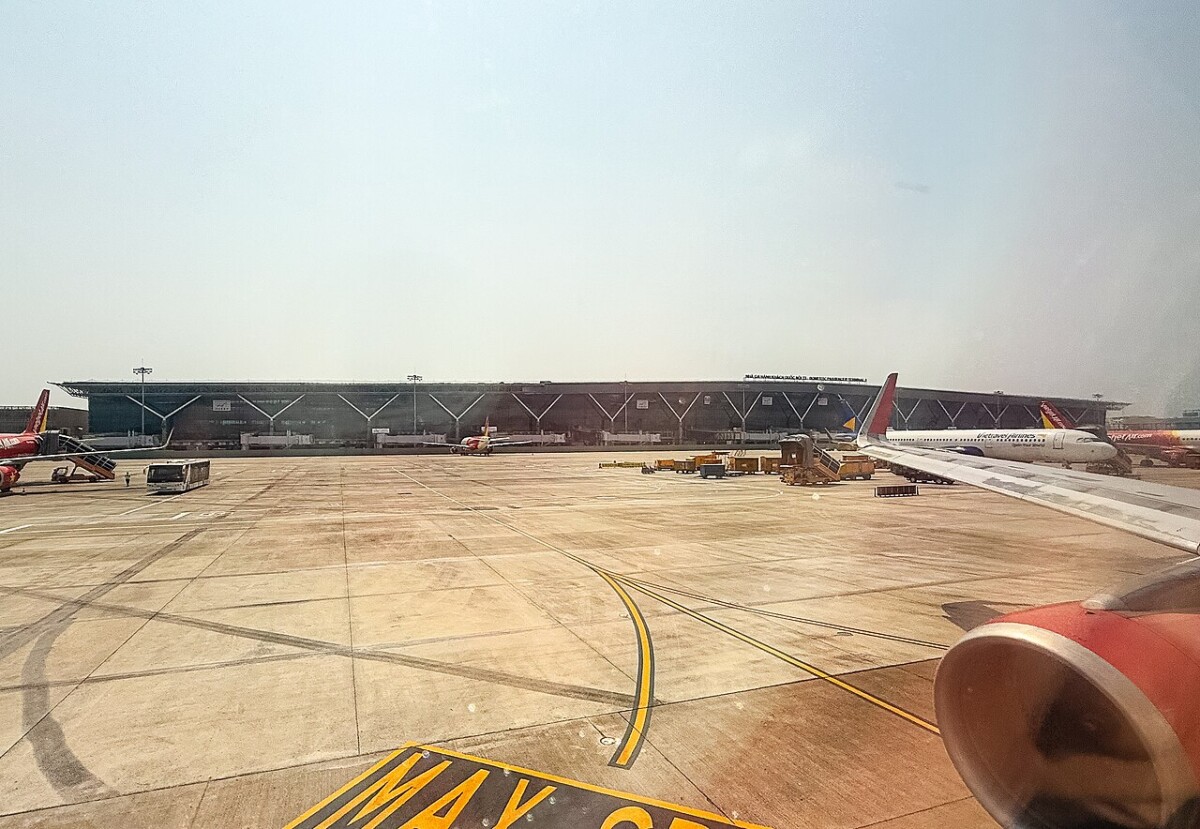 Tan Son Nhat Airport Terminal 3, where the Vietnam pre-arrival form is checked on arrival