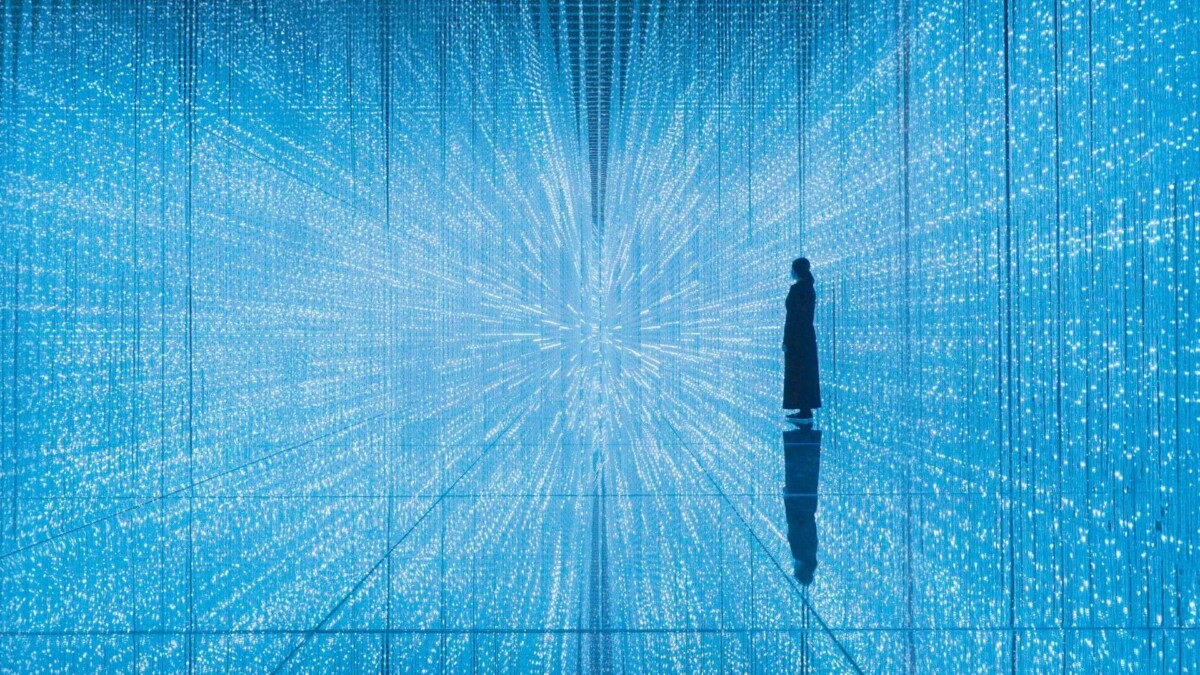 teamLab Future World Crystal Universe