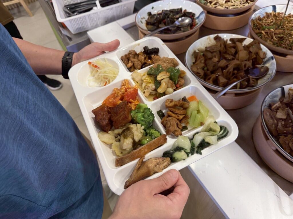 Food tray at Hundred Grains CityLink