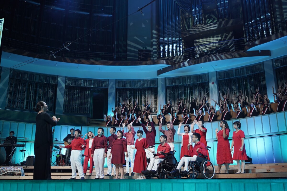 Voices of Singapore choral society performing Songs of Dreams